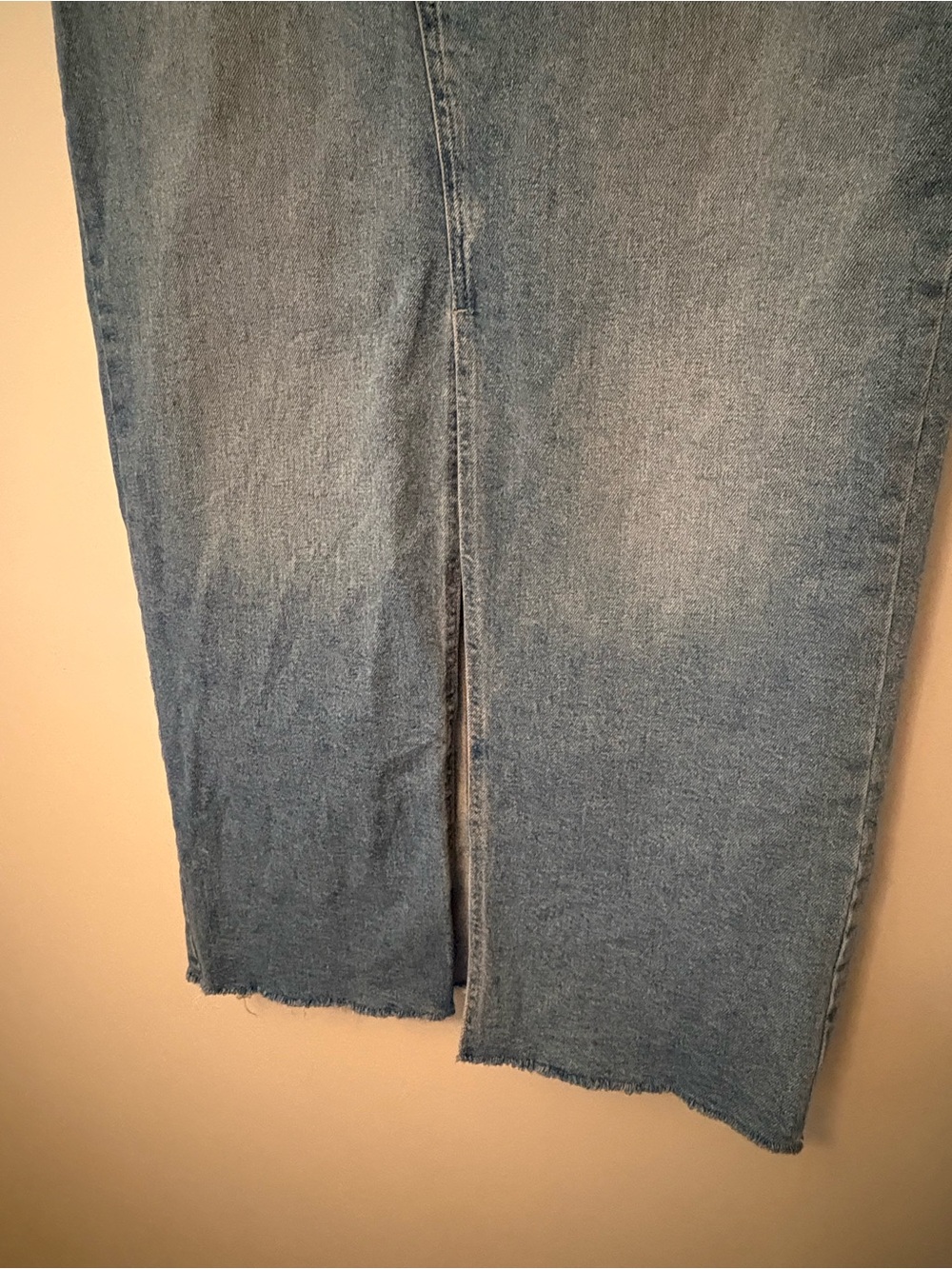 Maurices m jeans Denim Midi Skirt Size 6 Distressed Raw Hem Long Blue Wash - Picture 3 of 7